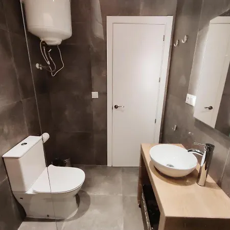 Tresbe 2 Apartment