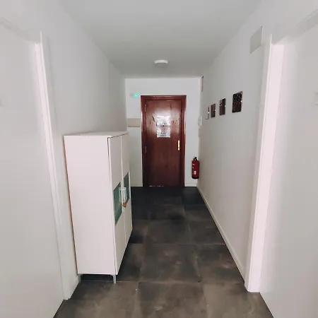 Tresbe 2 Apartment